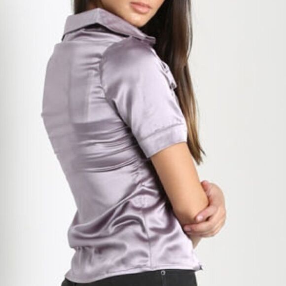 š„PRICE IS FIRM!š„ NEW AngieĀ SatināButtonāUpāPocketāTops - Picture 3 of 5